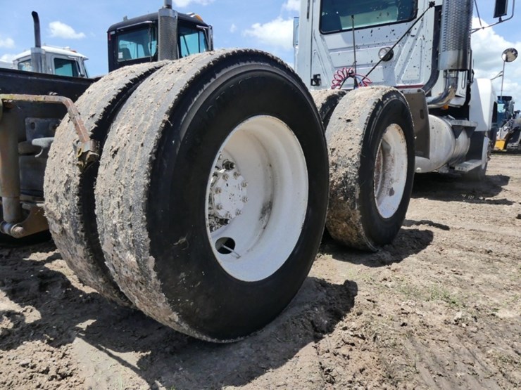 1999-mack-ch613-image-6