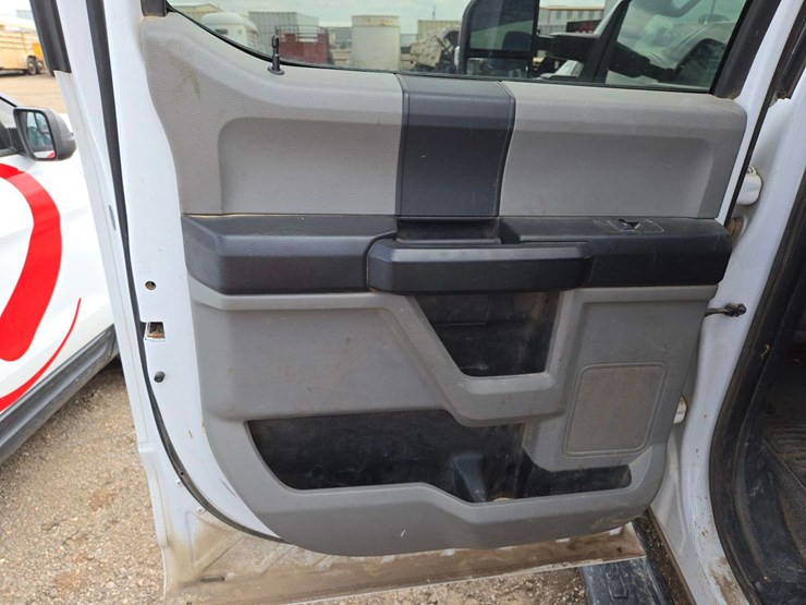 2018-ford-f350-image-6
