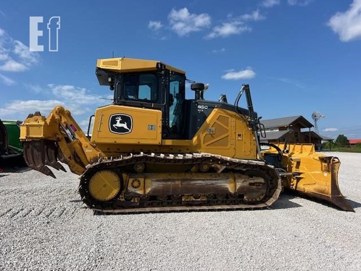 2021-deere-850l-wlt-image-3