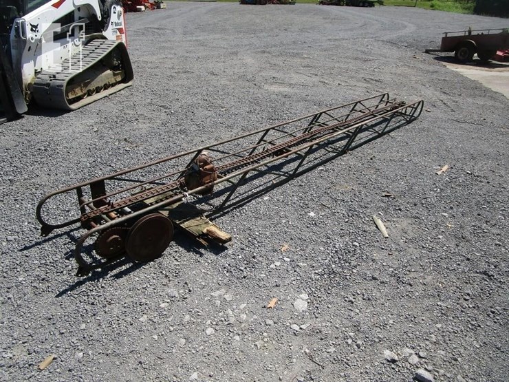 john-deere-16-image-1