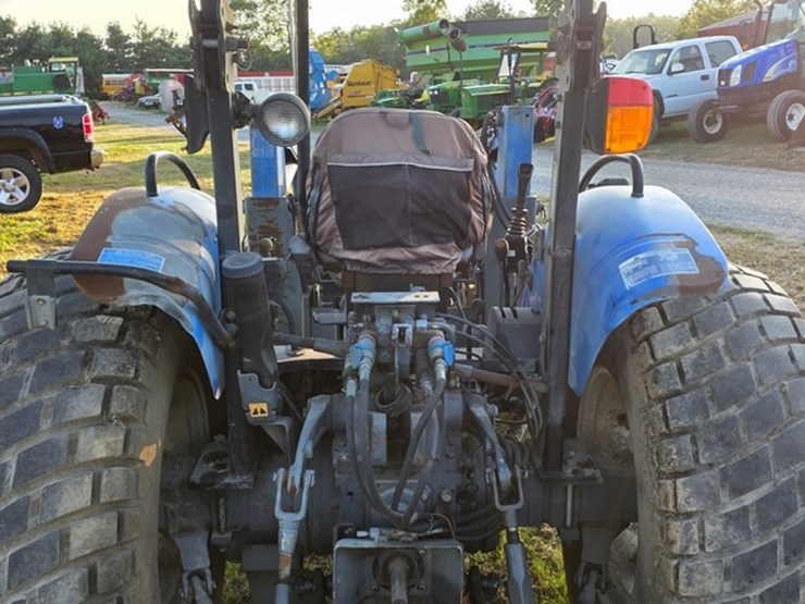 new-holland-tn70-image-19