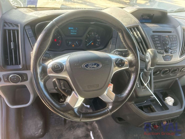 2017-ford-transit-image-11