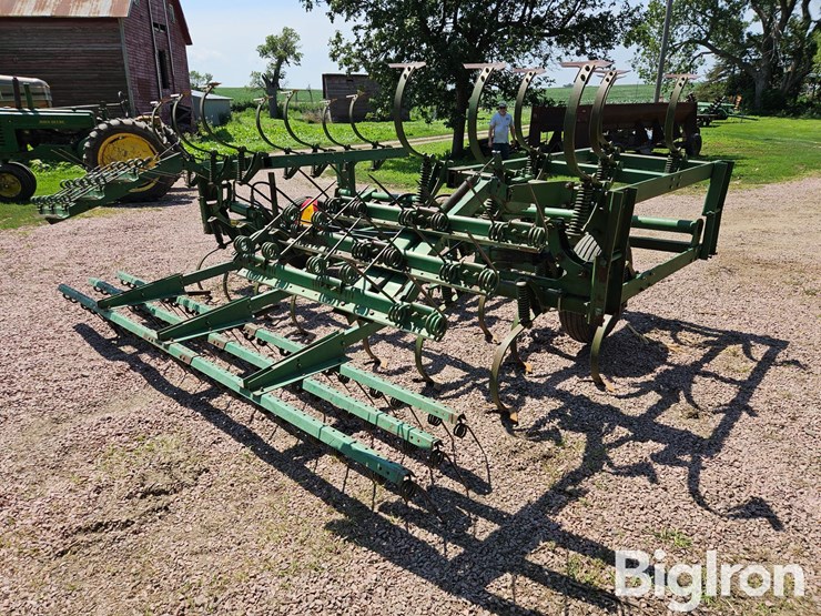 john-deere-1010-image-5