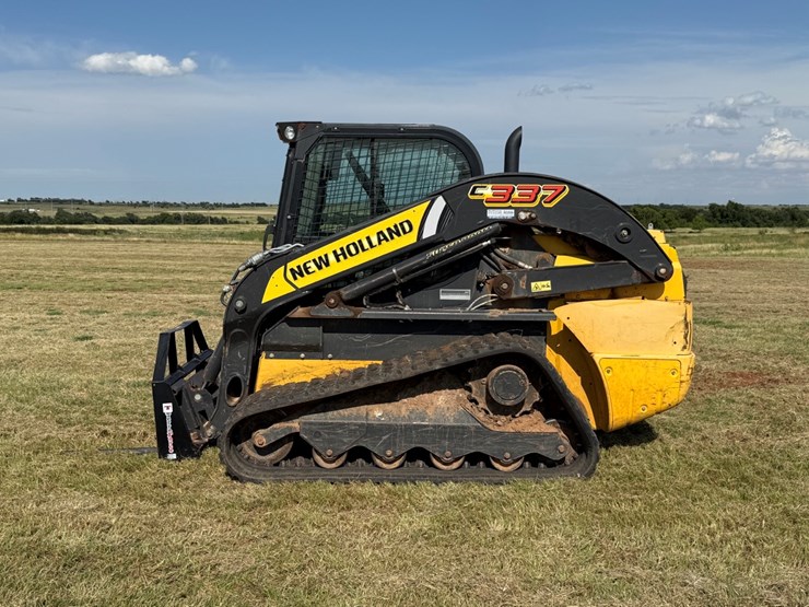 new-holland-c337-image-8