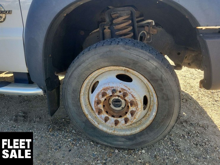 2011-ford-f450-image-18