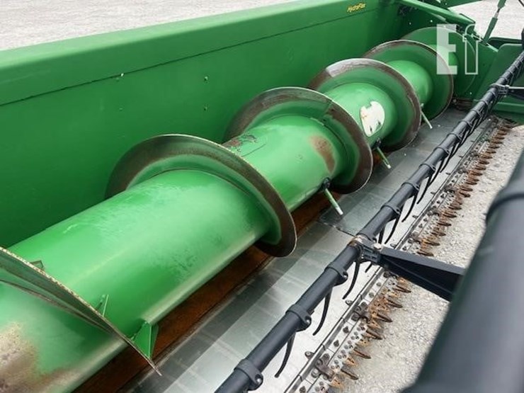 2011-john-deere-635f-image-26