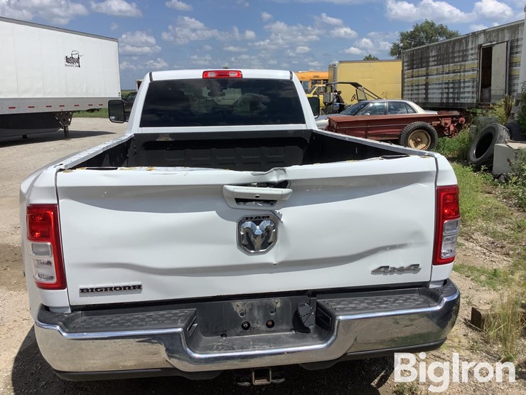 2021-ram-3500-big-horn-image-5