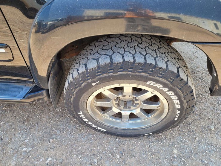 2005-toyota-sequoia-limited-image-17
