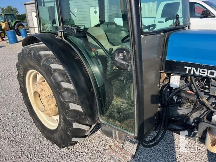 new-holland-tn90f-image-17