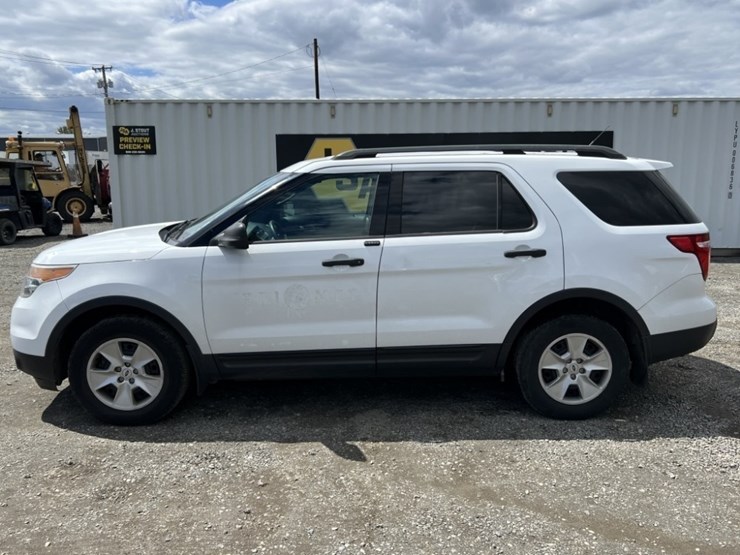 2014-ford-explorer-image-7