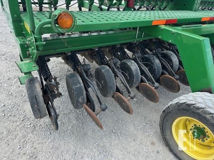 john-deere-1560-image-18