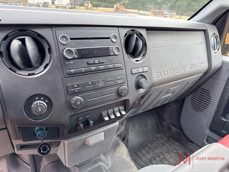 2012-ford-f250-xl-image-26