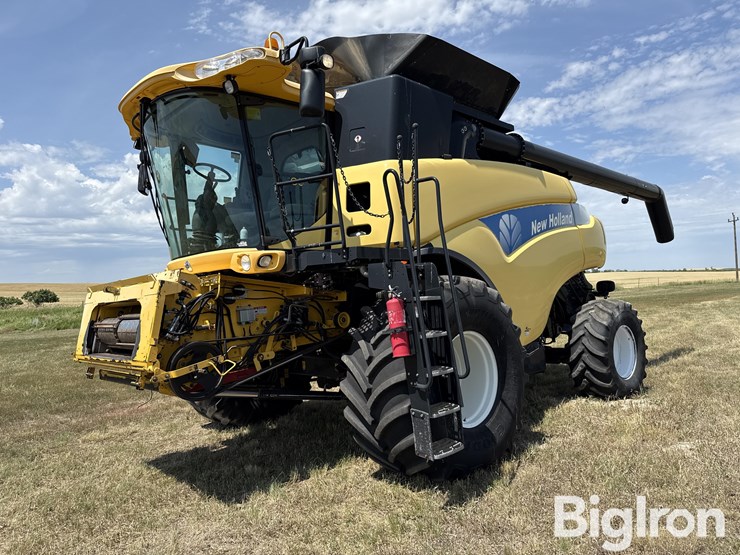 2008-new-holland-cr9070-image-1