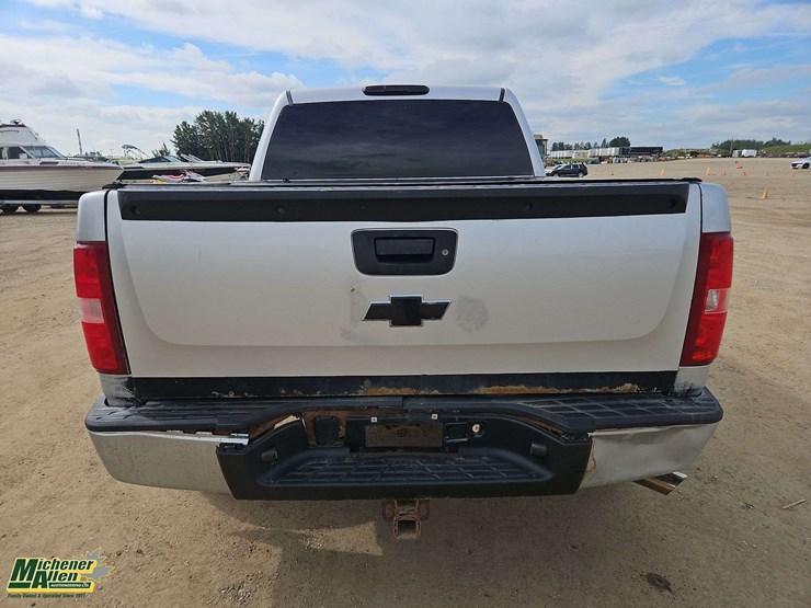 2010-chevrolet-silverado-1500-image-22