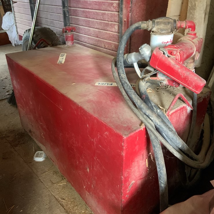 Fuel tank with electric pump
