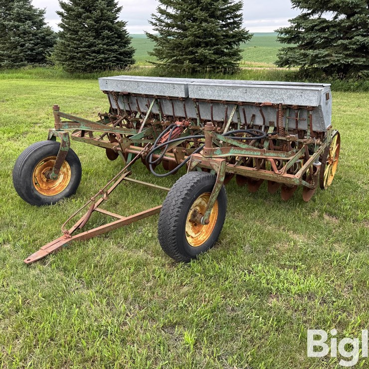 JOHN DEERE 9