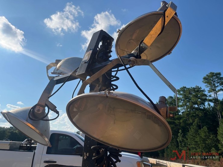 2020-allmand-bros-night-lite-v-series-nlv-image-7