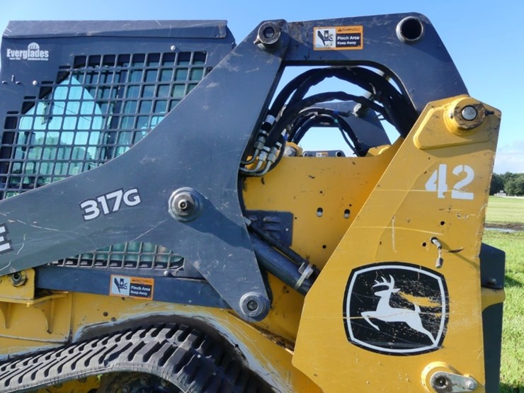 deere-317g-image-8