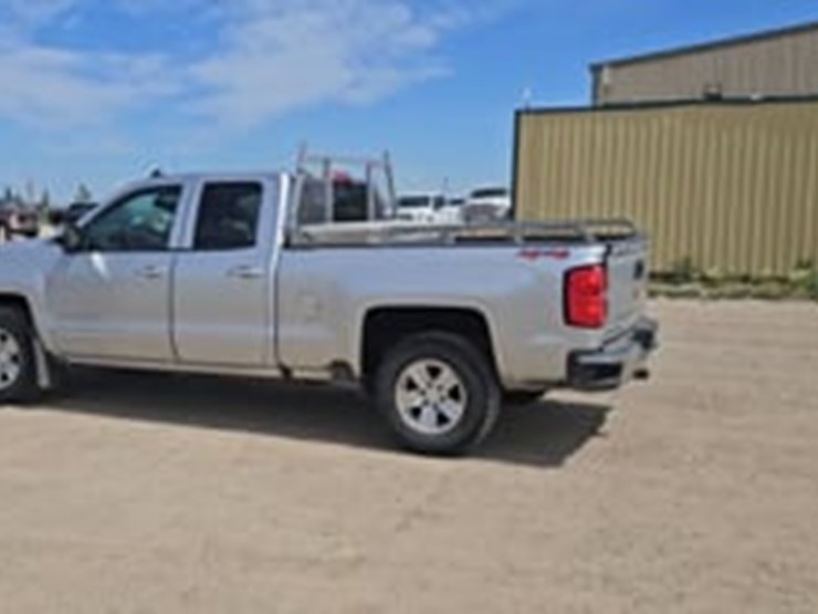 2018-chevrolet-silverado-1500-image-5