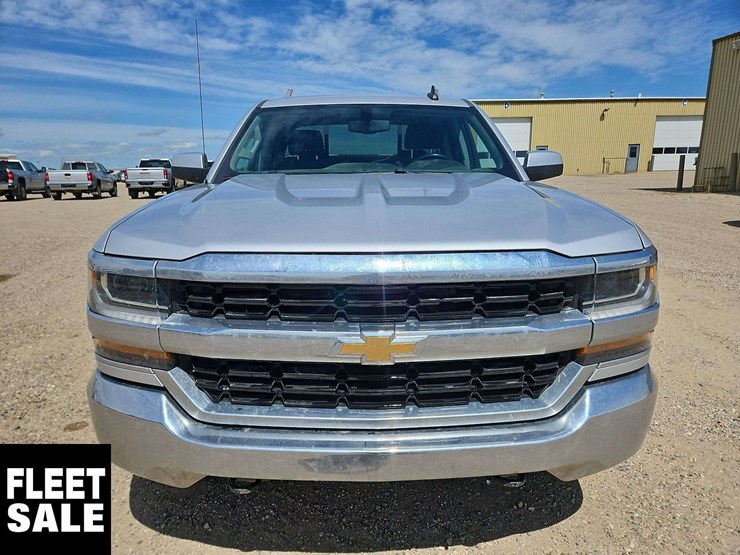 2018-chevrolet-silverado-1500-image-25