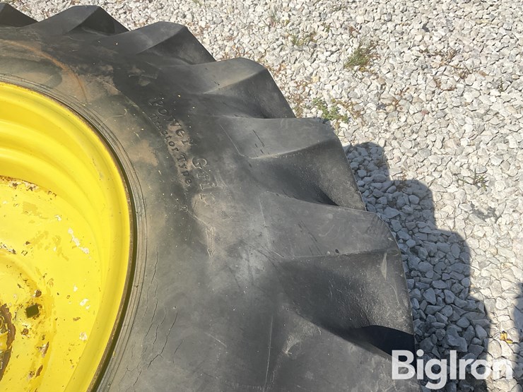 john-deere-8-image-11