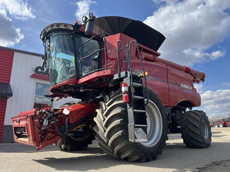 2022-case-ih-8250-image-2