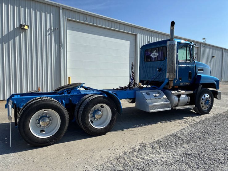 1996-mack-ch613-image-5