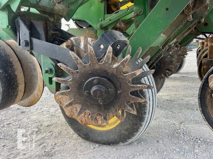 john-deere-1750-image-30