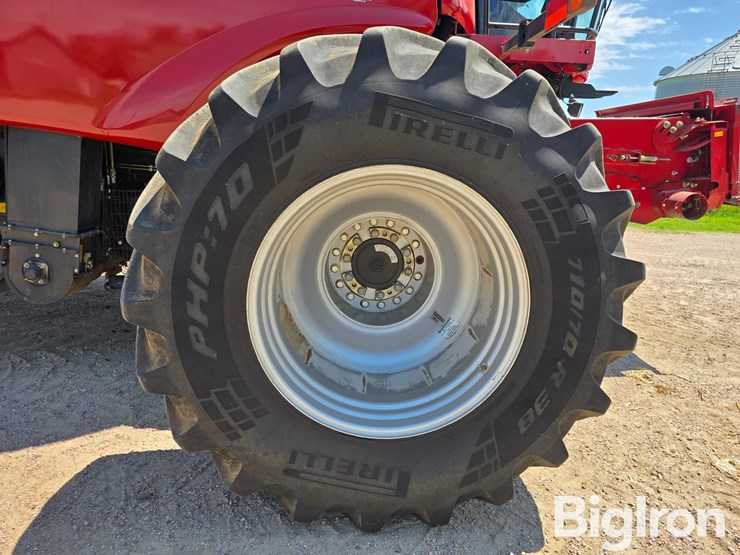 2016-case-ih-8240-image-15