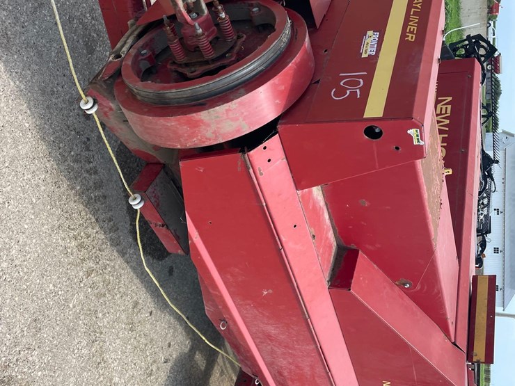 new-holland-311-image-8