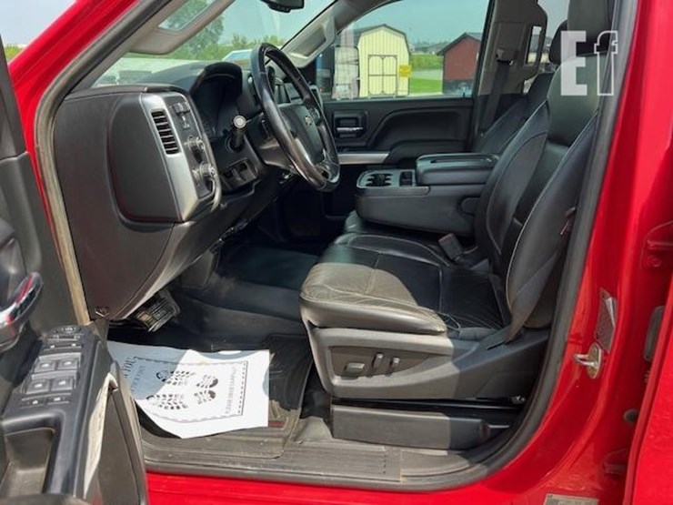 2018-chevrolet-silverado-3500hd-image-34