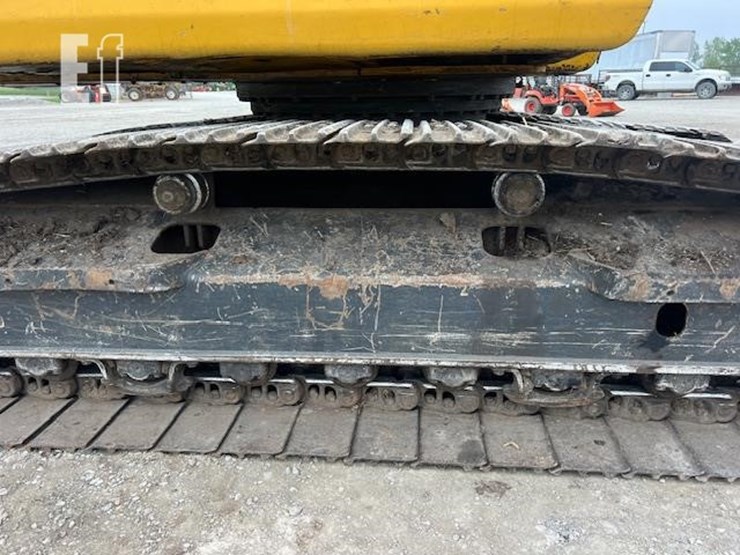 komatsu-pc210-lc-image-16
