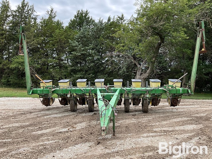john-deere-7000-image-2