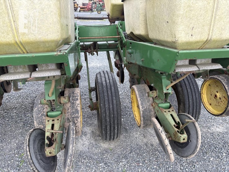 john-deere-7000-image-7