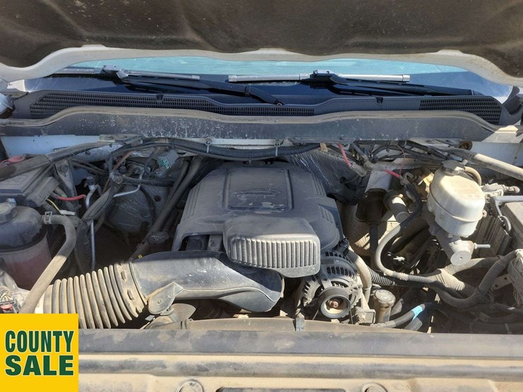 2017-chevrolet-silverado-2500hd-image-14