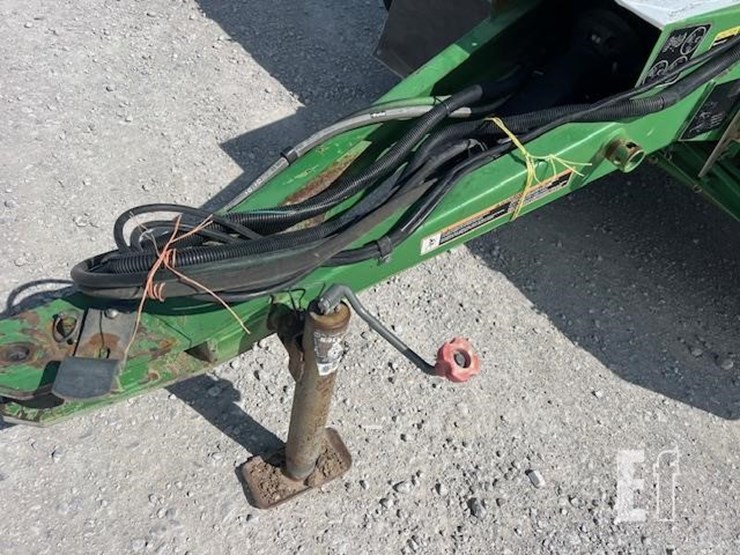 2006-john-deere-567-image-8