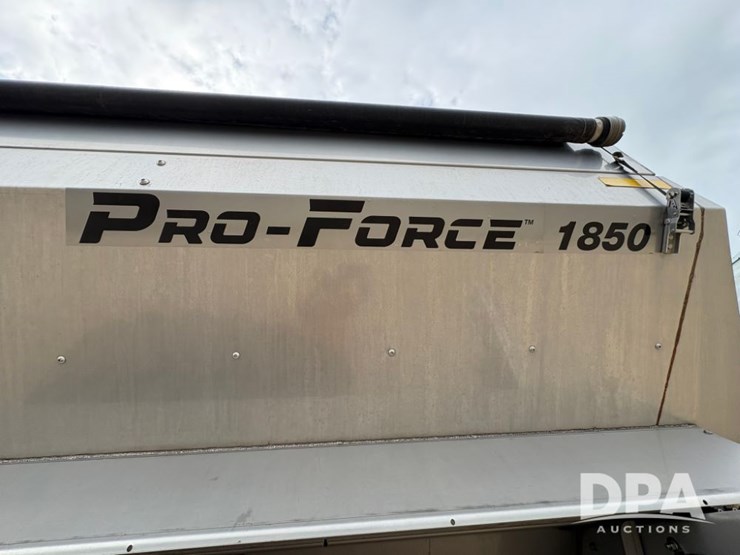 2018-unverferth-pro-force-1850-image-11