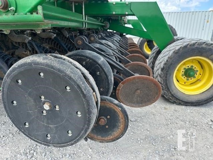 john-deere-1560-image-15