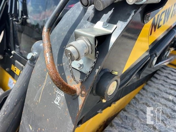 2020-new-holland-c332-image-25