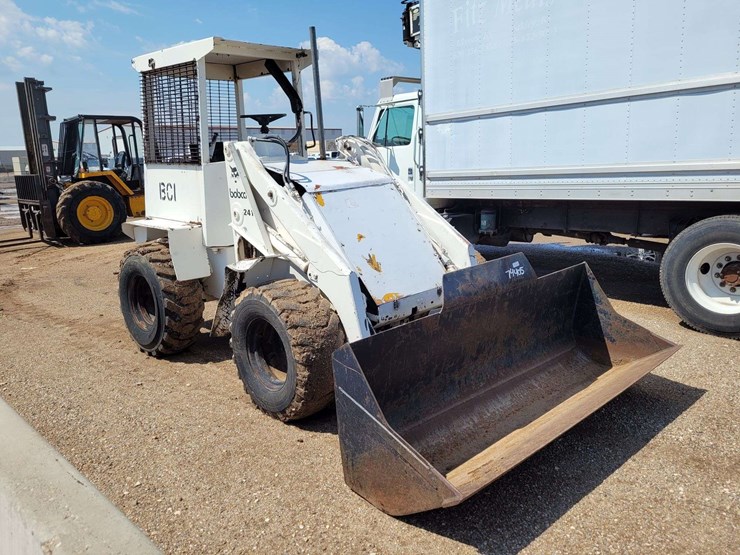 bobcat-2410-image-3