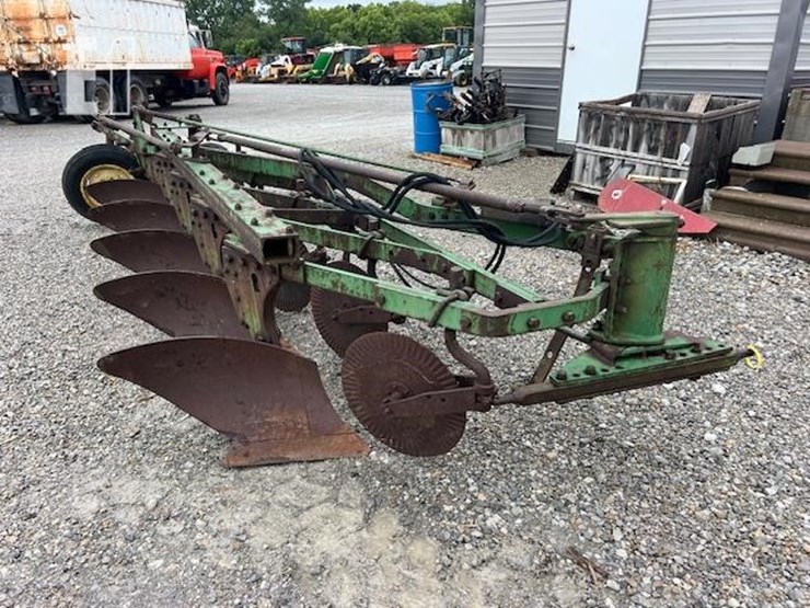john-deere-5-image-2
