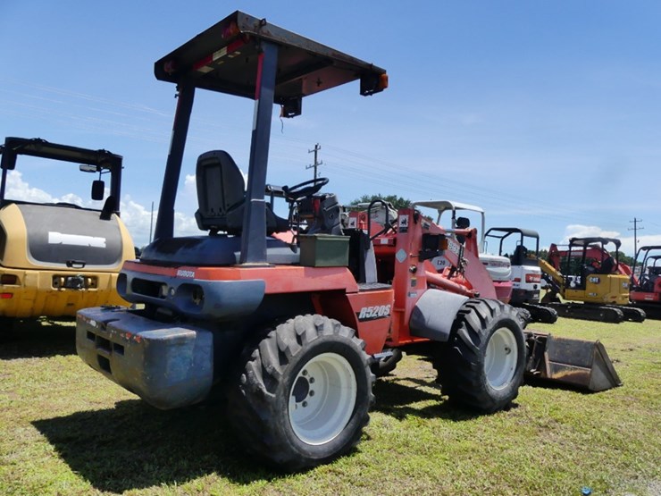 kubota-r520s-image-4