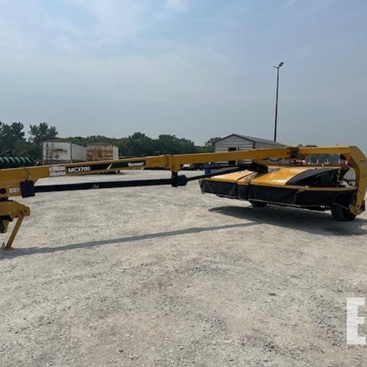 2014 VERMEER MC3700