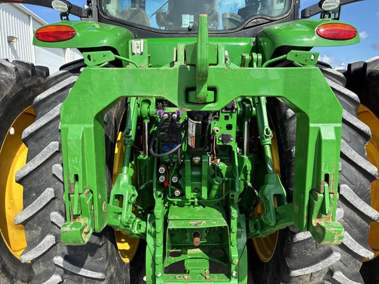 2018-john-deere-8370r-image-30