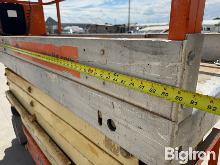 2006-jlg-2630es-image-13