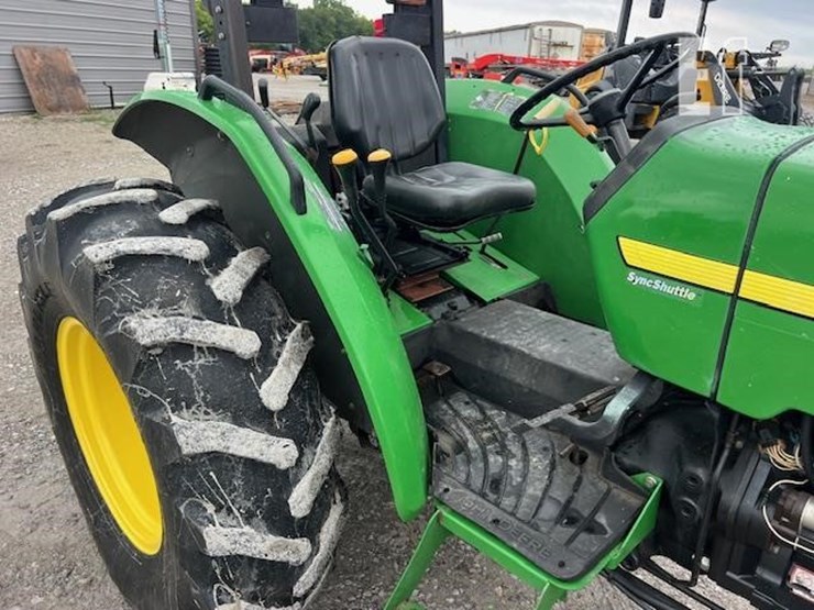 2001-john-deere-5320-image-13