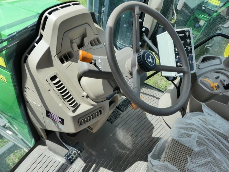 2024-john-deere-6110m-image-15