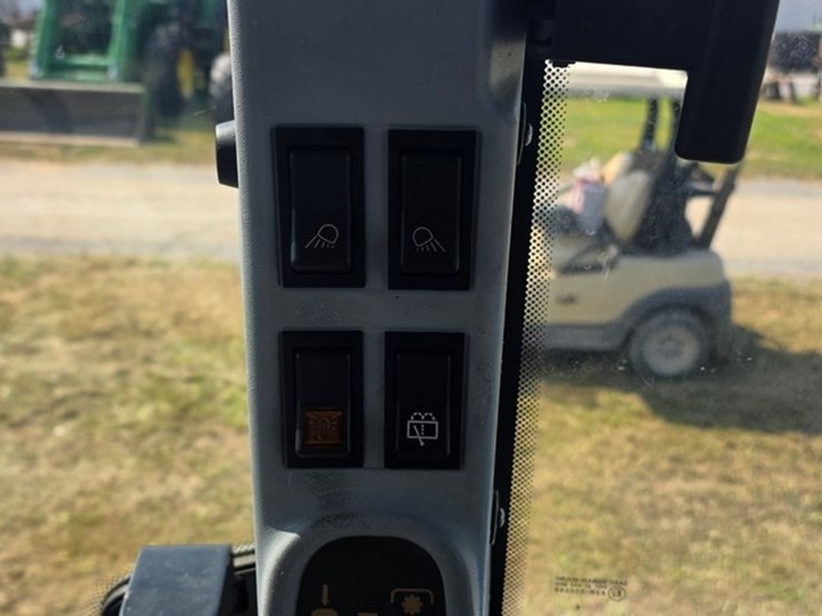 new-holland-t5060-image-71
