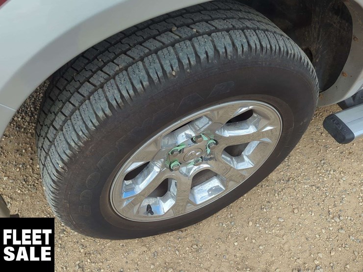 2013-ram-1500-laramie-image-24