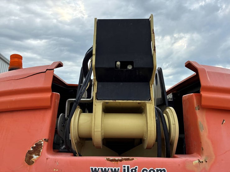 jlg-600s-image-28